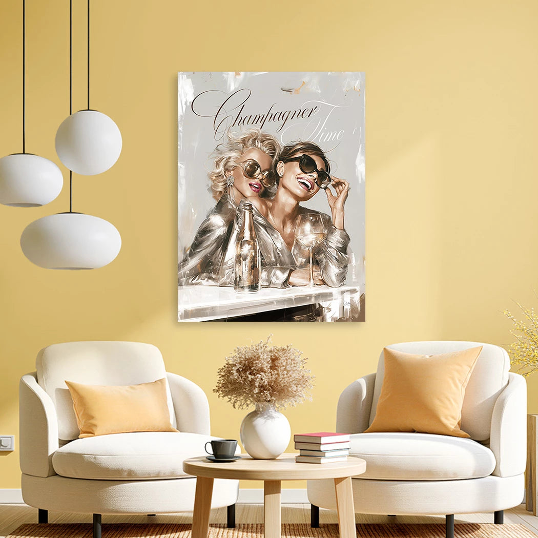 Audrey Hepburn und Marilyn Monroe Champagner Wandbild