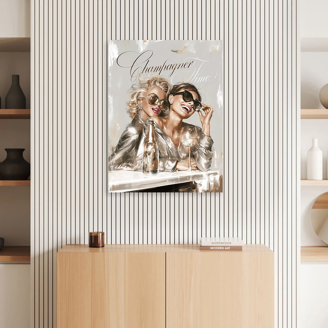 Audrey Hepburn und Marilyn Monroe Champagner Wandbild